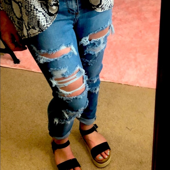 Last 1! Cello Jeans Distressed Skinny! Stretchy! - Picture 3 of 15